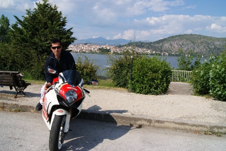 Ο Γιώργος Τεντόγλου, που πέρασε στον Μίλτο την αγάπη για το MotoGP